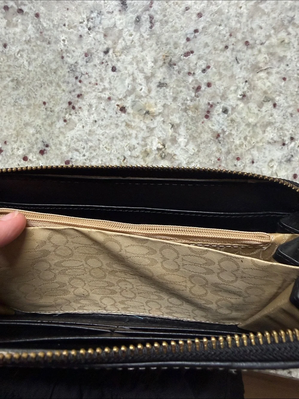 Coach Black Gold Buckle Wallet Y2K Leather Print Zipper Closure Vintage